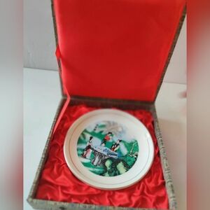 Hand Painted Porcelain Plate From The Great Wall Sheraton Hotel Beijing In Box